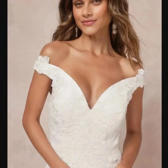 NWOT Eternally Precious Ivory Embroidered Off-the-Shoulder Maxi Dress Size S - Picture 4 of 9